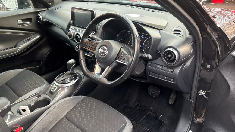 Nissan Juke 1.0 DiG-T 114 N-Connecta 5dr DCT Petrol Hatchback